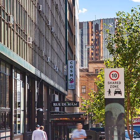 Cosmo On Bank Hotel Adelaide Bagian luar foto