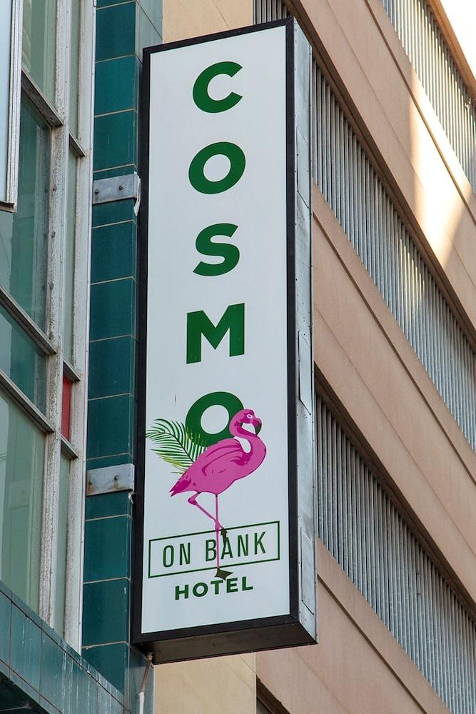 Cosmo On Bank Hotel Adelaide Bagian luar foto